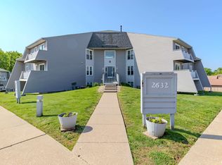 2632 W Willowlake Dr APT 621, Peoria, IL 61614