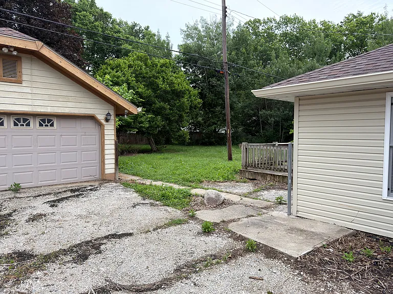 5320 Southeastern Ave — Photo 31