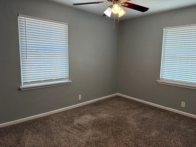 2505 Normont Cir — Photo 16