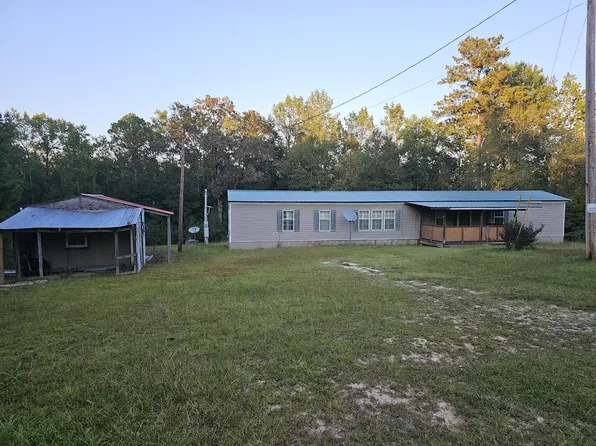 208 Red Top Rd, Lumberton, MS 39455