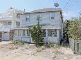 102 E 4th St, Ship Bottom, NJ 08008