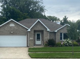 312 10th St SE, Demotte, IN 46310