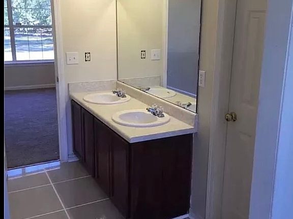 5th image of 406 Kendrick Rd
