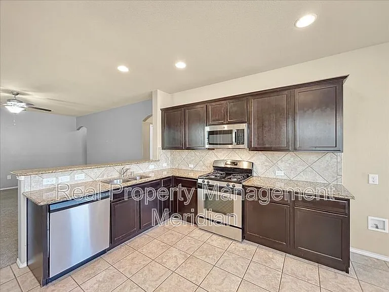 12312 Walden Wood Dr — Photo 6