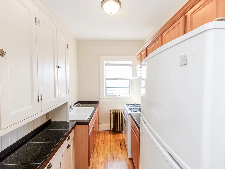 Legacy Rose Flats — Photo 34
