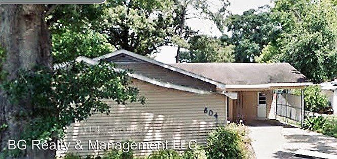 1st image of 804 Margaret Ave