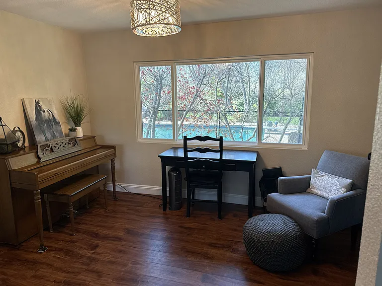 6658 Laird Rd — Photo 9