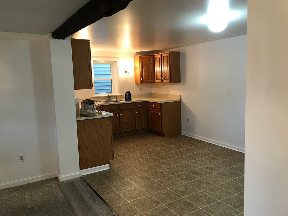 3057 Main St