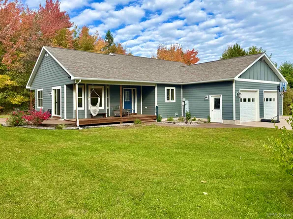21584 Chassell Painesdale Rd, Chassell, MI 49916