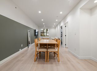 382 Powell St #202, Vancouver, BC V6A 1G4