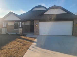 202 Mountain Laurel Dr, Noble, OK 73068