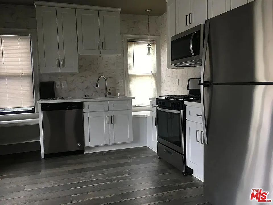 2 bed, 2.0 bath, 800 sqft, $2,895 — Photo 4