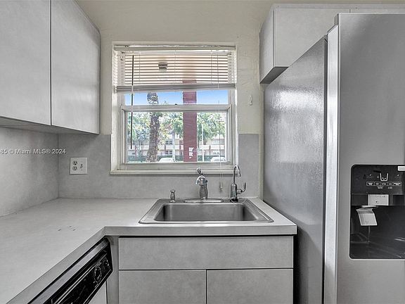 3rd image of 8021 N Sunrise Lakes Dr APT 107
