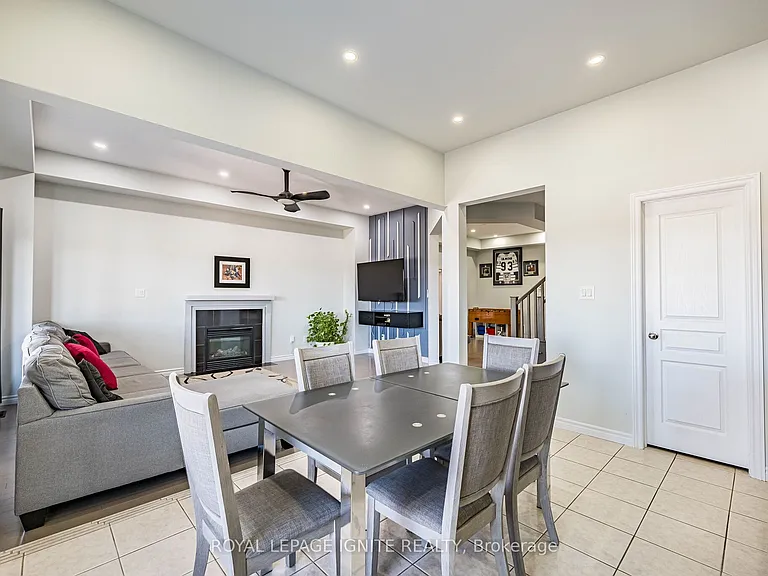 18 Monkton Cir — Photo 17