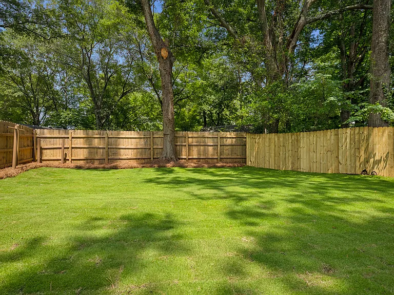 592 Scott Cir — Photo 22