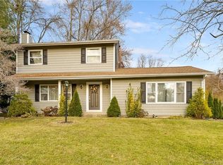 3 Jackson Dr, Danbury, CT 06811