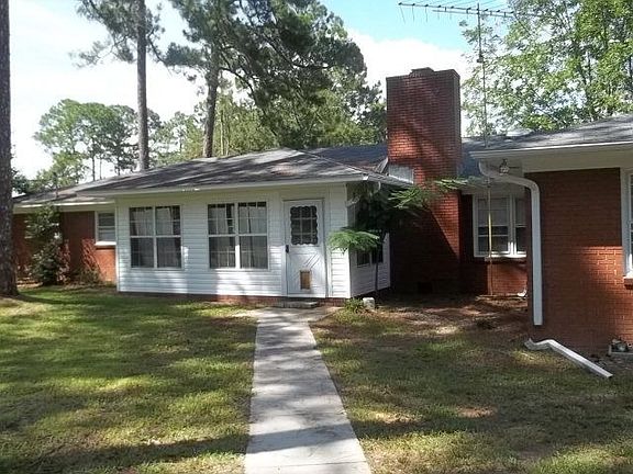 3rd image of 639 Parkview Cir