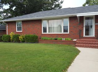 684 Leslie Ave, Wood River, IL 62095