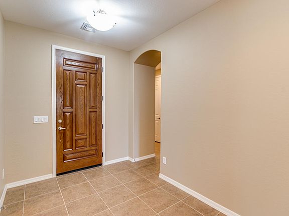 5th image of 273 W Sweet Shrub Ave