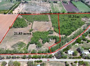 304 County Road 6611, Devine, TX 78016