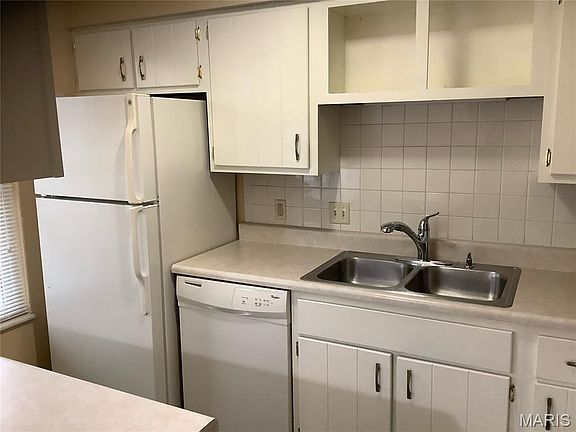 5th image of 2234 Highland Hill Dr #C