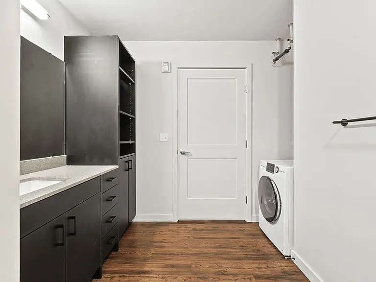 Niwa Apartments | Modern City Living in Queen Anne | Furnished Units & Move in Specials! — Photo 52