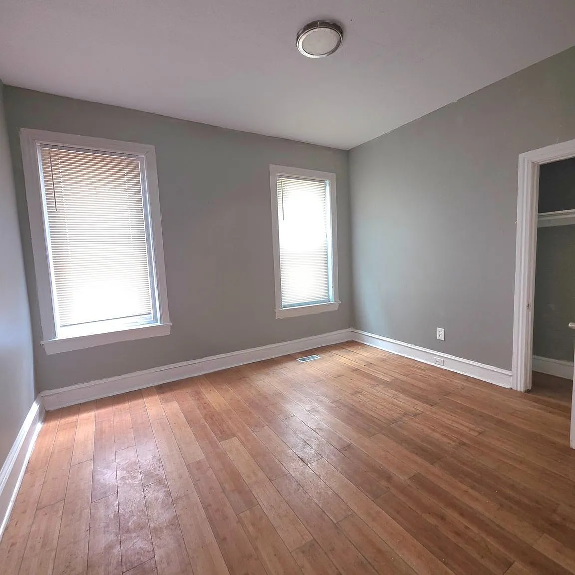 1 bed, 2304 sqft, $1,000 — Photo 2