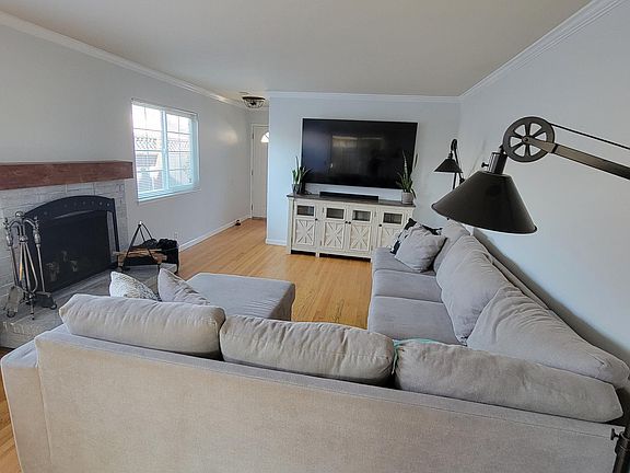 2nd image of 1152 Ruby St