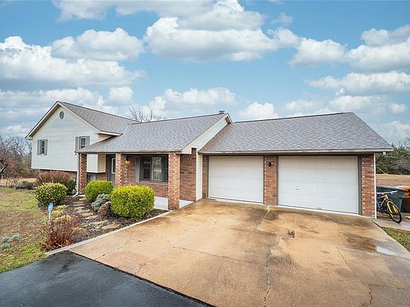 2nd image of 22130 Rhyme Ln