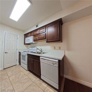 2606 S Durango Dr APT 134, Las Vegas, NV, 89117