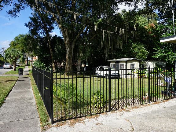 3rd image of 465 Palmetto Ave SE