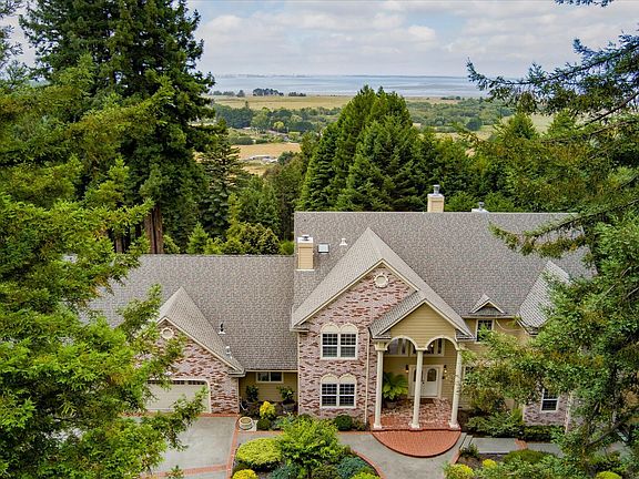 3rd image of 2075 Coffey Ln