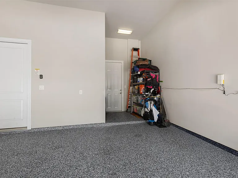 8614 Green Kolbe Ln — Photo 24