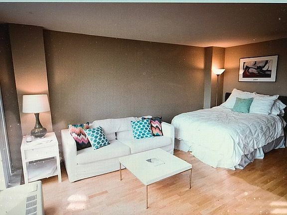 3rd image of 2400 N Lakeview Ave APT 712