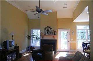 5th image of 201 Bouchillion Dr