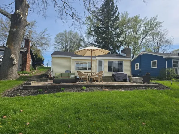 336 Dewey Lake Bch, Brooklyn, MI 49230
