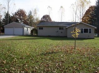 74 S Lester Ave, White Cloud, MI 49349