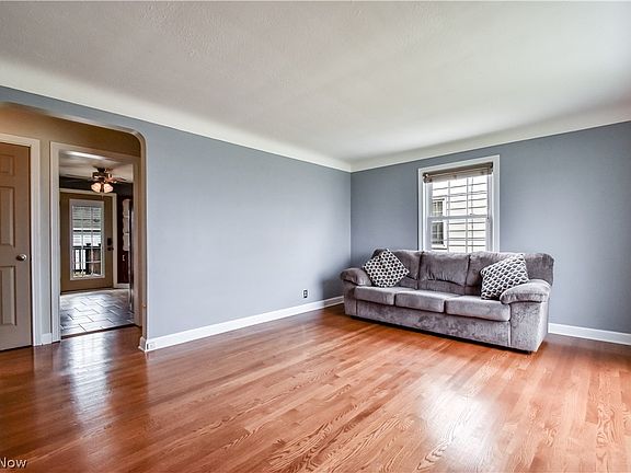 3rd image of 1731 Silver St