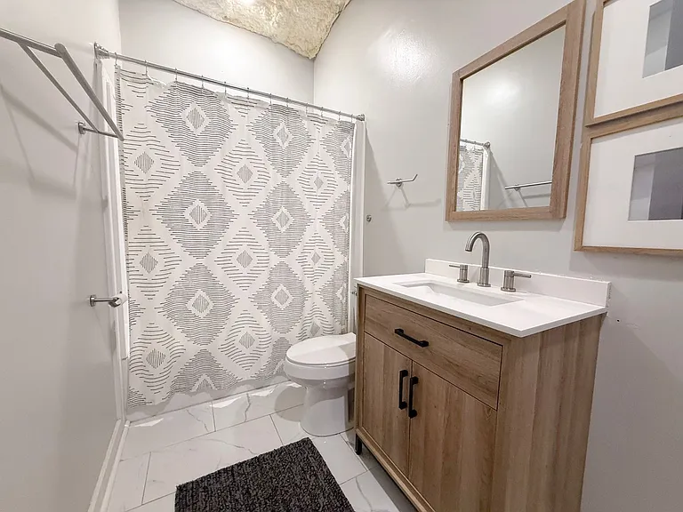 209 S Church St — Photo 13