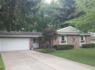 4653 Burningtree Dr, Rockford, IL 61114