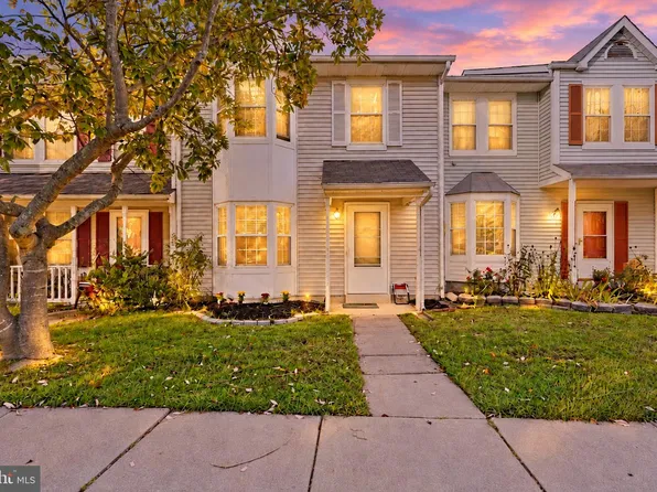 6213 Deerwood Ct, Waldorf, MD 20603