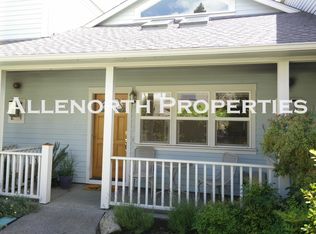 997 B St, Ashland, OR 97520