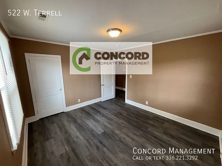 522 W Terrell St — Photo 10
