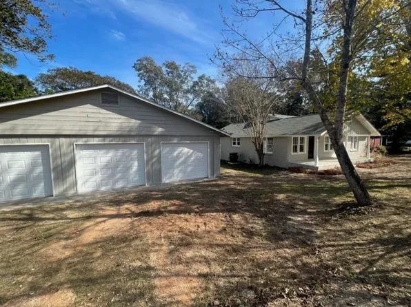 1800 Cody Rd N, Mobile, AL 36618