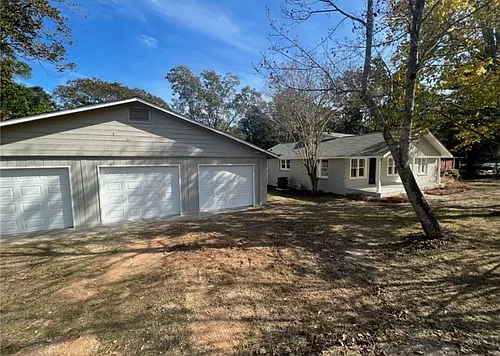 1800 Cody Rd N Photo 1
