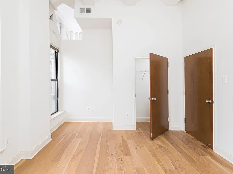 701-3 Sansom St #407 — Photo 11
