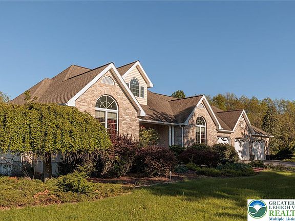5th image of 1089 Deemer Rd