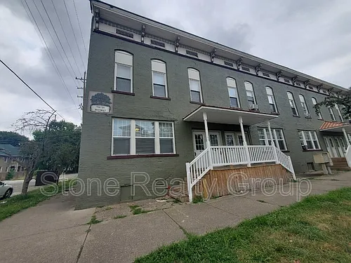 502 S 5th St Photo 1