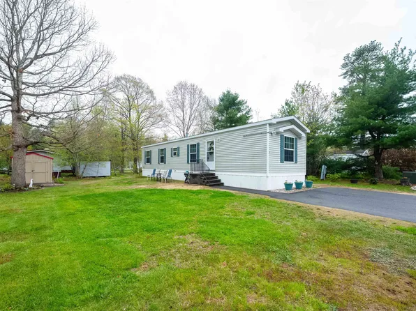7 D'amours Avenue, Rochester, NH 03839