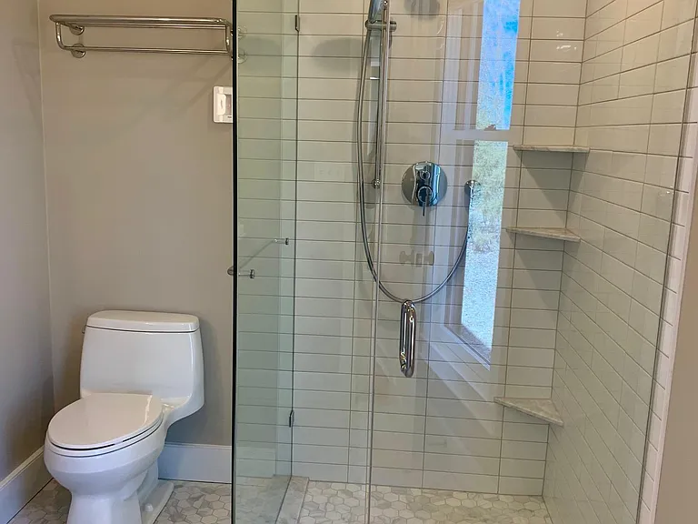 652 Ivy Hl — Photo 10